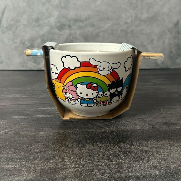 Hello Kitty Bowl with Chopsticks - Picture 1 of 3